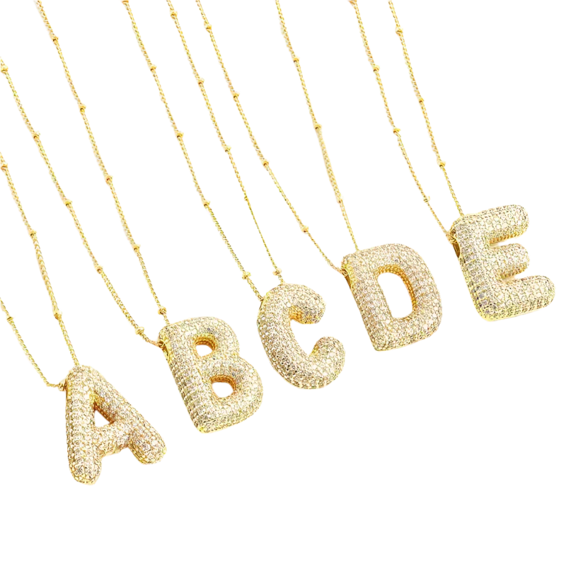 Collier initial en lettres bulle