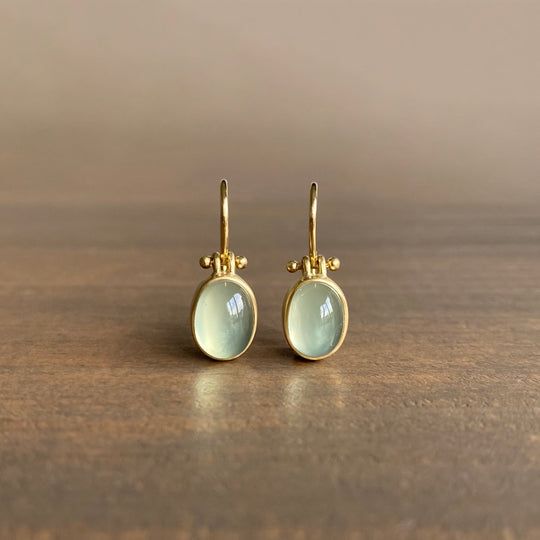 Boucles d'oreilles vintage avec pierre de lune verte