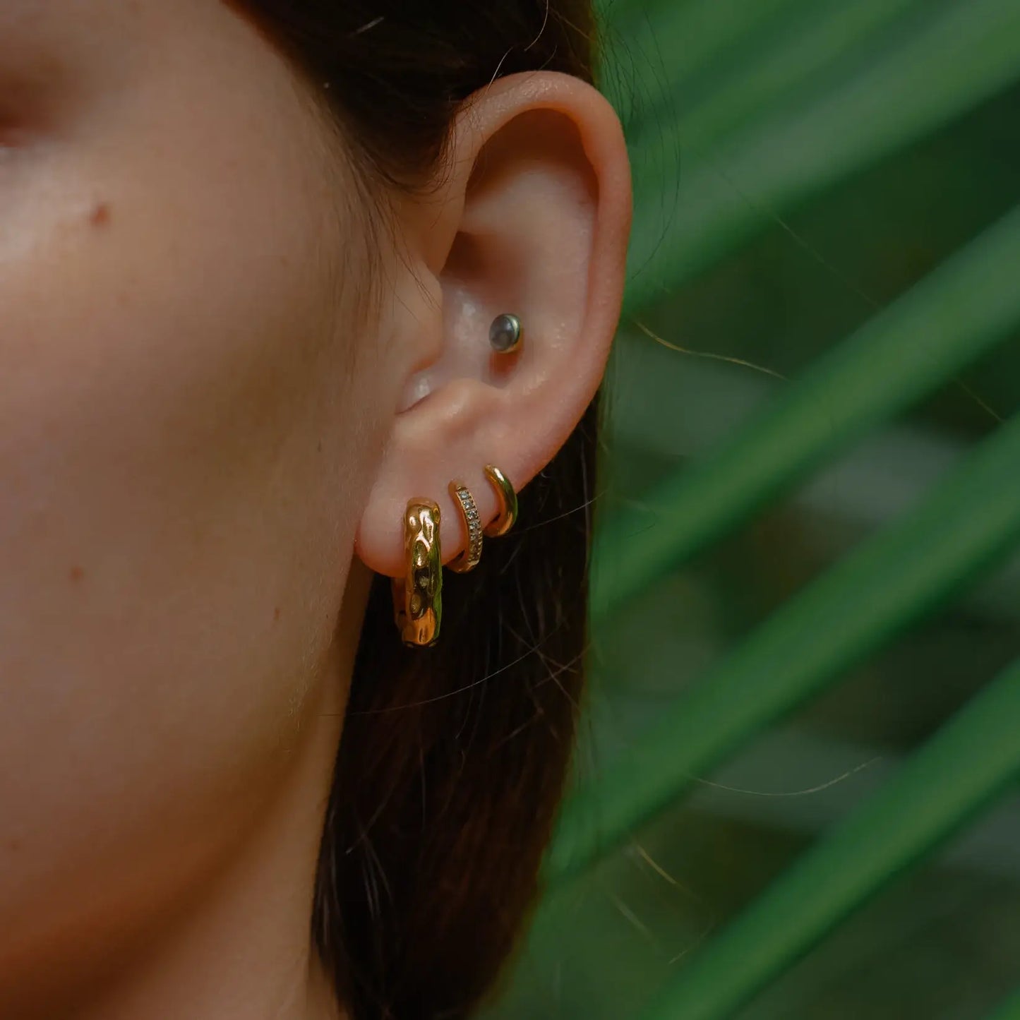 Boucle d'oreille en acrylique texturé (Plaqué Or)