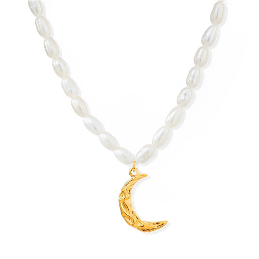 Collier de Perles Royales avec Pendentif en Lune (Plaqué Or)