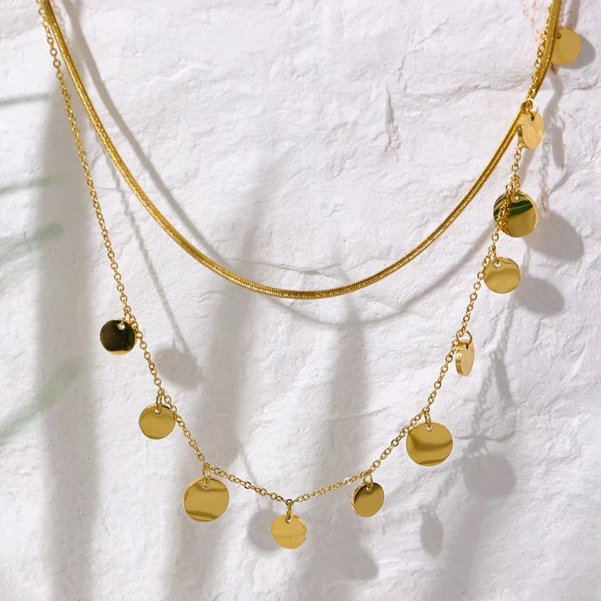 Mélange de Collier de Couches avec Médailles et Maille (Plaqué Or)