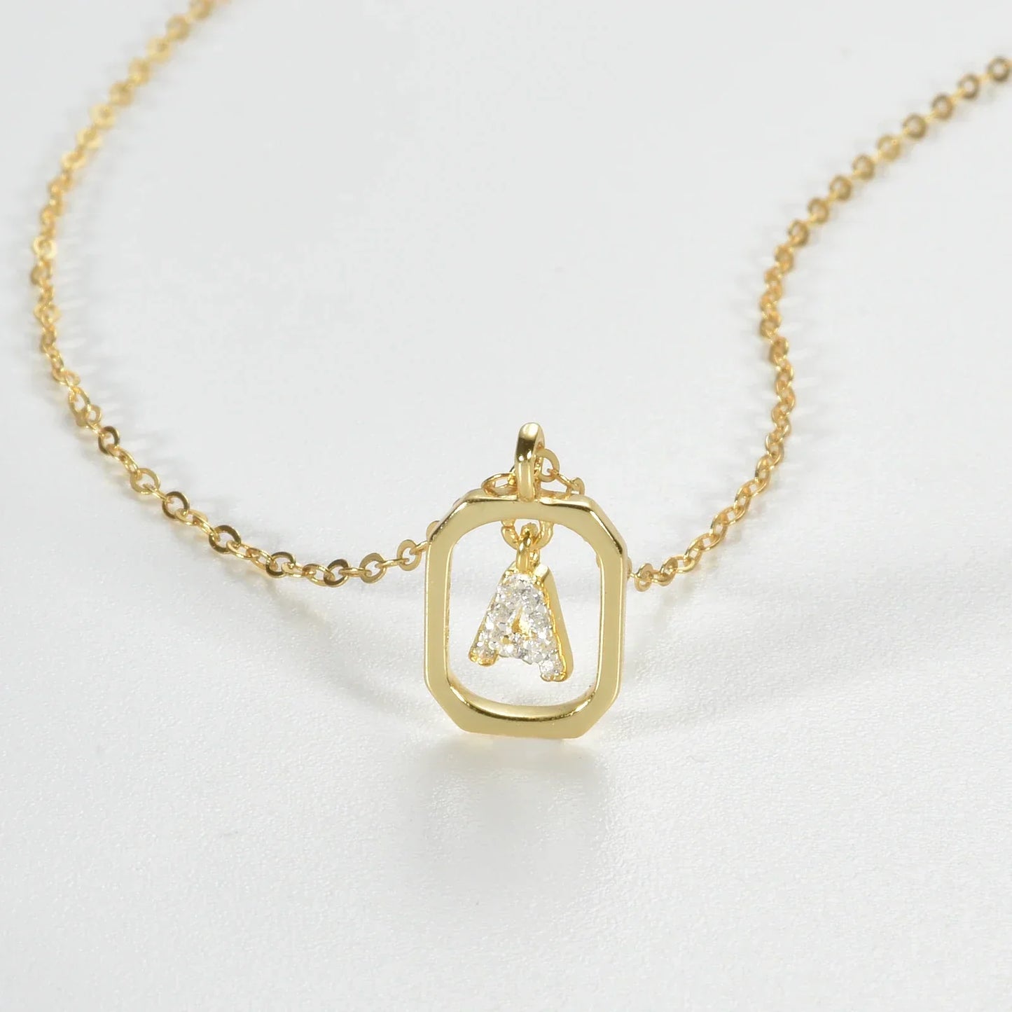 Collier Initiales avec Zirconium (Plaqué Or)