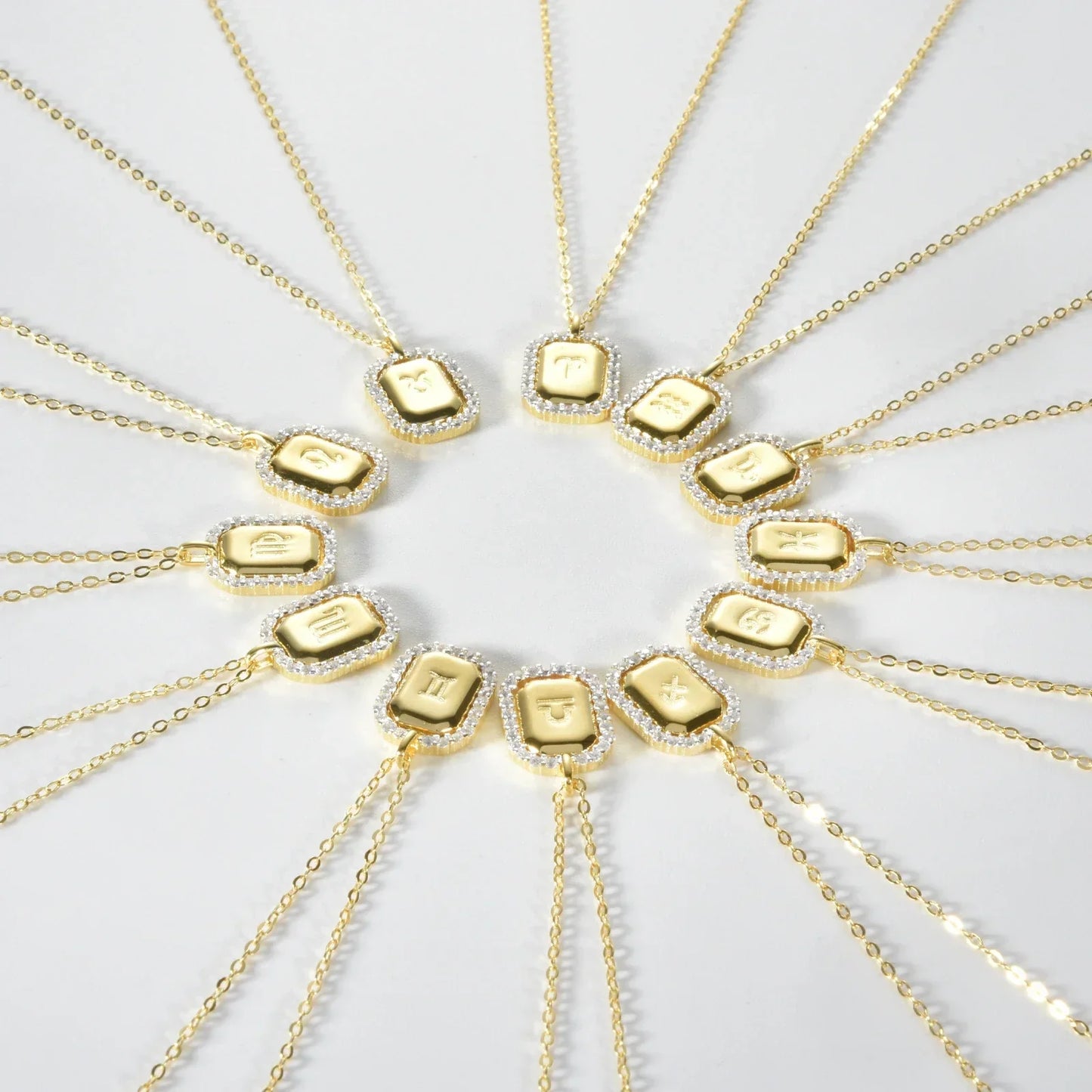 Collier 12 Signes du Zodiaque Zirconia (Plaqué Or)