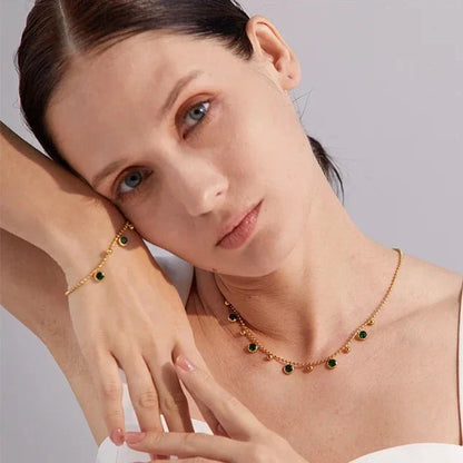 Collier Sofia avec des cristaux de zirconia (Plaqué Or)