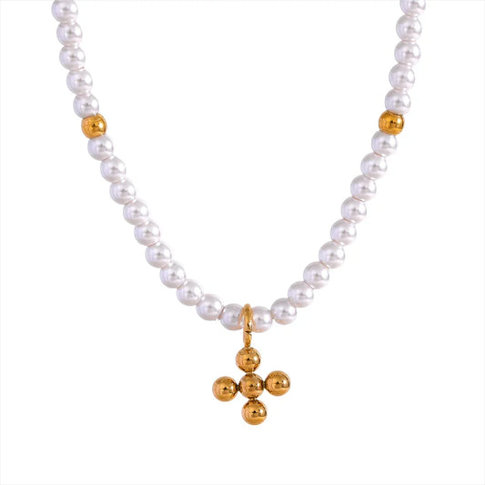 Collier de perles avec pendentif croix (Plaqué Or 18 carats)