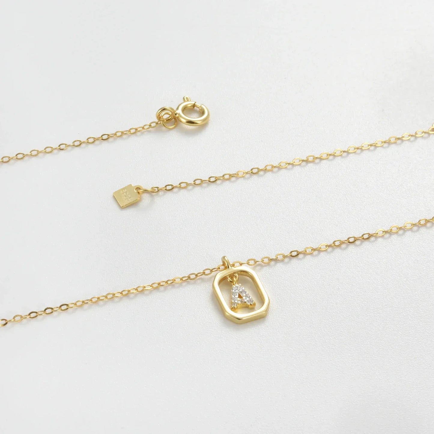 Collier Initiales avec Zirconium (Plaqué Or)
