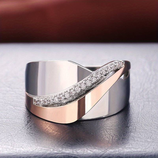 Bague vintage en or rose et argent avec zircon